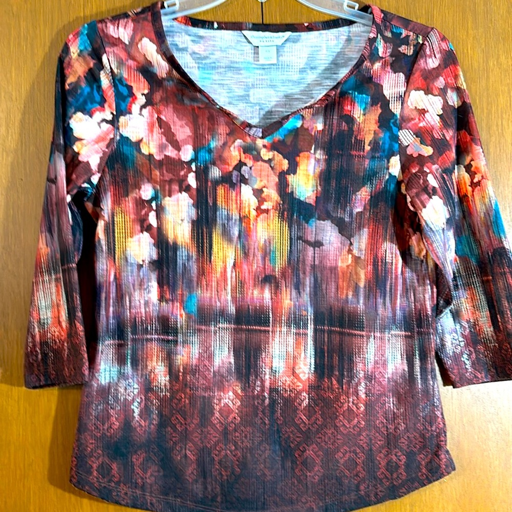 Christopher & Banks Petite small top.3/4 sleeves. V-neck. Subdued colors.